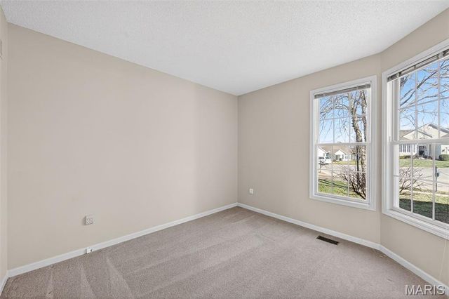 2098 Hawks Landing Drive S, Lake St Louis, MO 63367