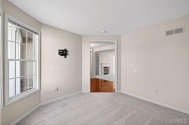 2098 Hawks Landing Drive S, Lake St Louis, MO 63367