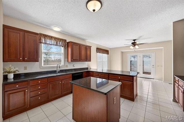 2098 Hawks Landing Drive S, Lake St Louis, MO 63367