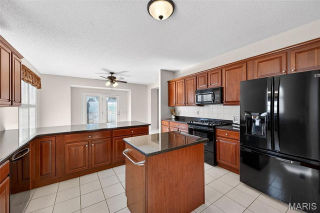 2098 Hawks Landing Drive S, Lake St Louis, MO 63367