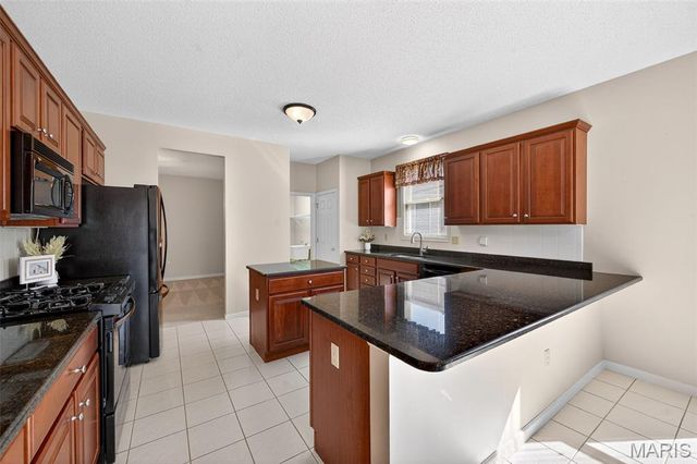 2098 Hawks Landing Drive S, Lake St Louis, MO 63367