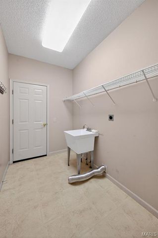 2098 Hawks Landing Drive S, Lake St Louis, MO 63367