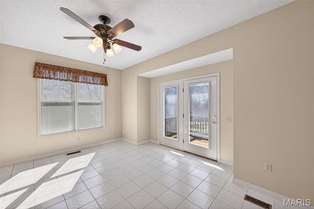 2098 Hawks Landing Drive S, Lake St Louis, MO 63367