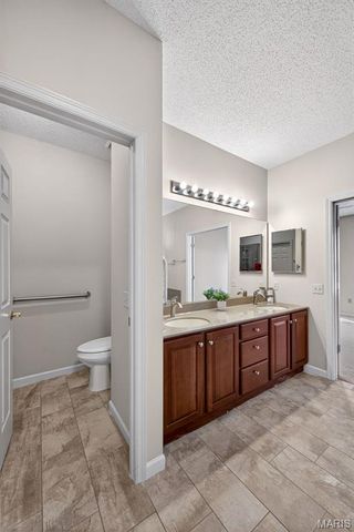 2098 Hawks Landing Drive S, Lake St Louis, MO 63367