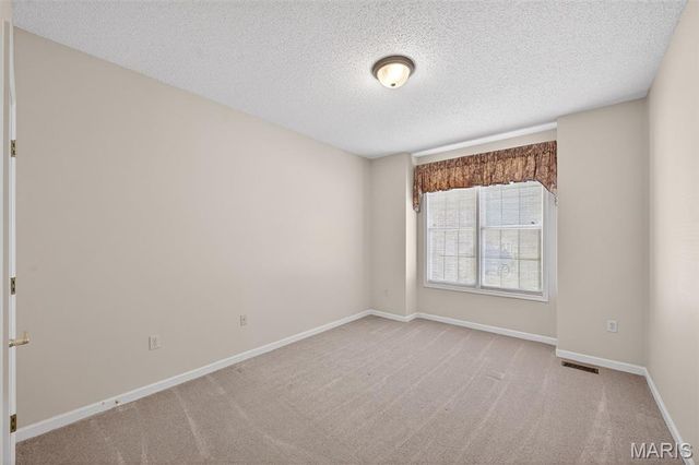 2098 Hawks Landing Drive S, Lake St Louis, MO 63367