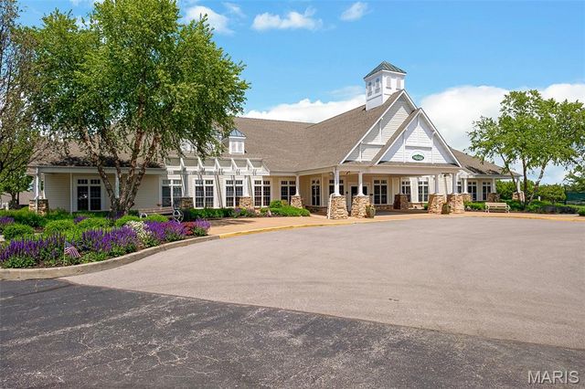 2098 Hawks Landing Drive S, Lake St Louis, MO 63367