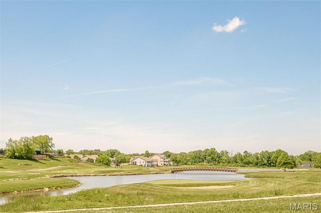 2098 Hawks Landing Drive S, Lake St Louis, MO 63367