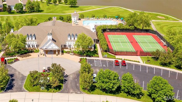 2098 Hawks Landing Drive S, Lake St Louis, MO 63367