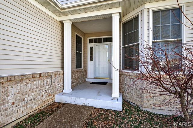 2098 Hawks Landing Drive S, Lake St Louis, MO 63367