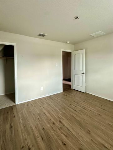 941 Armadillo DR, Seguin, TX 78155