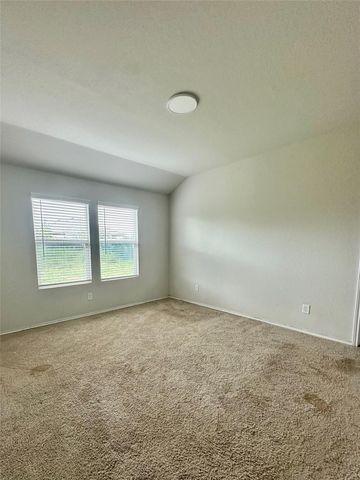 941 Armadillo DR, Seguin, TX 78155