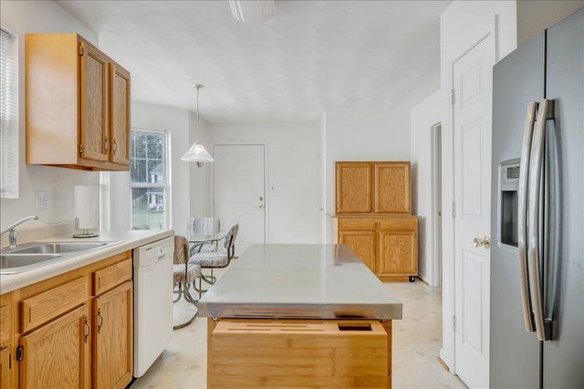 4633 Nevis DR, Salem, VA 24153