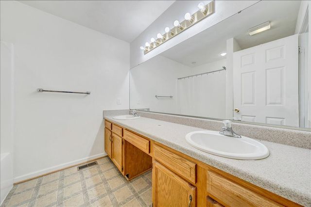 4633 Nevis DR, Salem, VA 24153