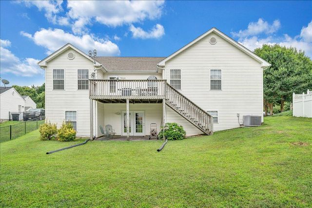 4633 Nevis DR, Salem, VA 24153