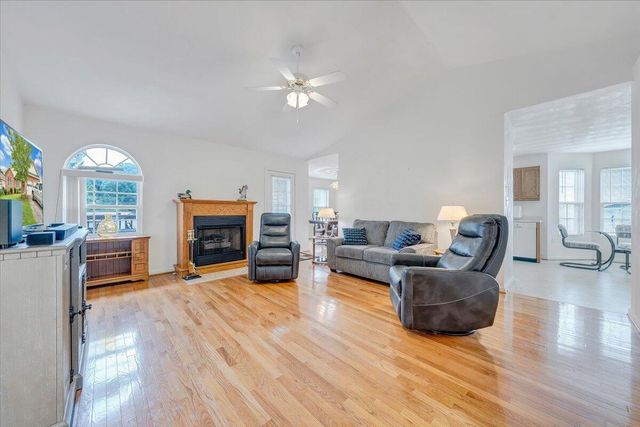 4633 Nevis DR, Salem, VA 24153