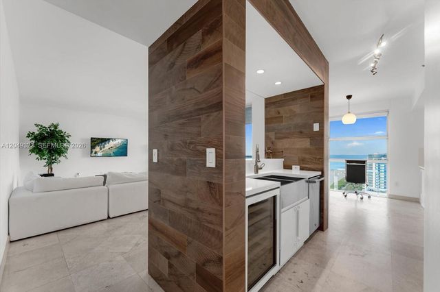4201 Collins Ave 2301, Miami Beach, FL 33140