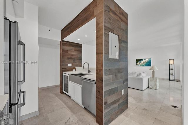 4201 Collins Ave 2301, Miami Beach, FL 33140