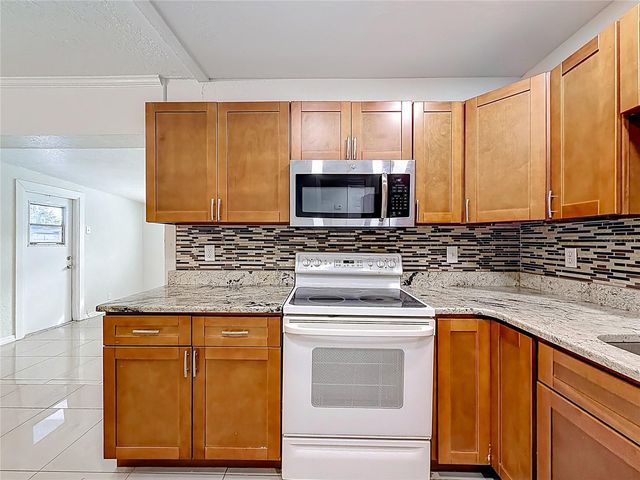 15525 BEDFORD CIRCLE E, Clearwater, FL 33764