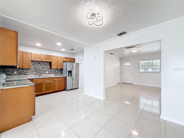 15525 BEDFORD CIRCLE E, Clearwater, FL 33764