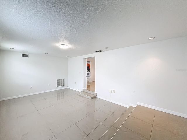 15525 BEDFORD CIRCLE E, Clearwater, FL 33764