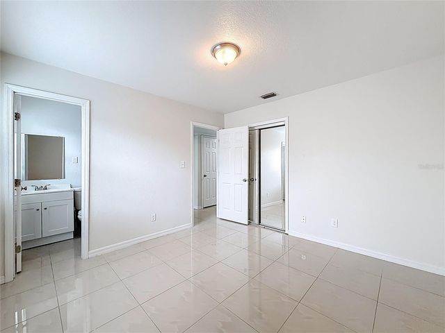 15525 BEDFORD CIRCLE E, Clearwater, FL 33764