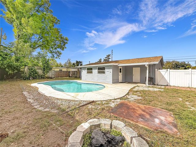 15525 BEDFORD CIRCLE E, Clearwater, FL 33764