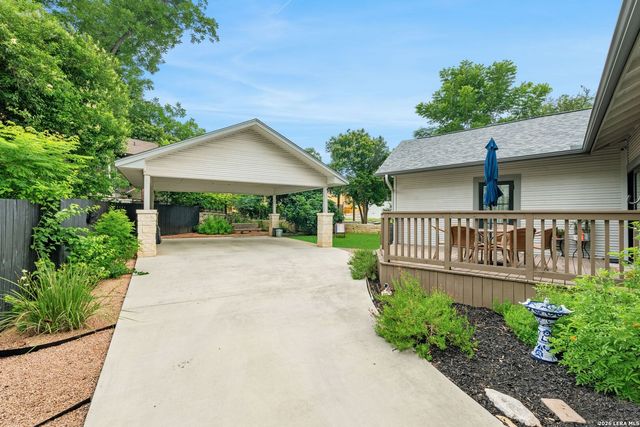 431 Queens Crescent St, San Antonio, TX 78212