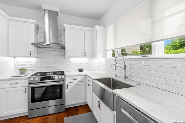 431 Queens Crescent St, San Antonio, TX 78212