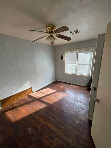 2405 NW 13th, Lawton, OK 73507