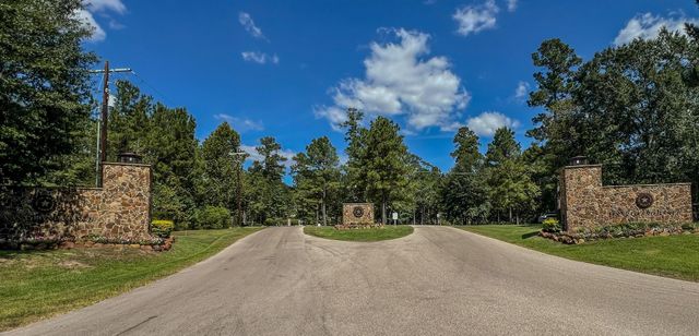 185 Rim Rock Road, Huntsville, TX 77340