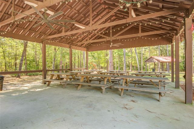 185 Rim Rock Road, Huntsville, TX 77340