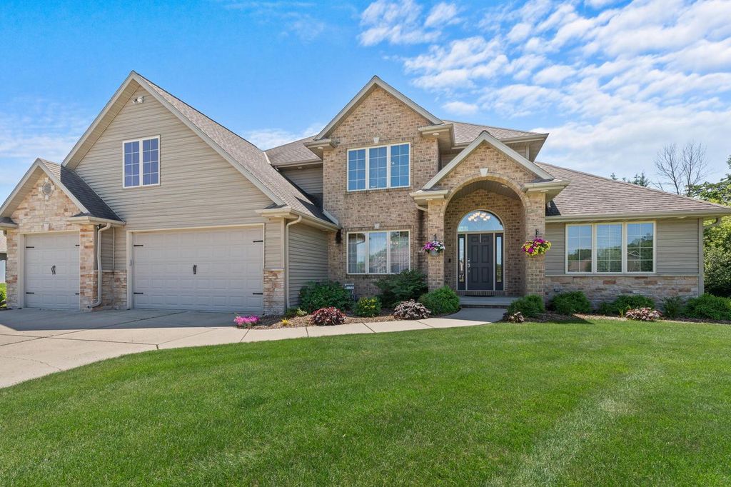 4449 Touchstone COURT, Hobart, WI 54155