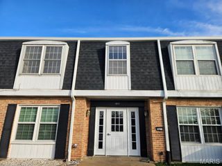 1672 Herault Place A, St Louis, MO 63125