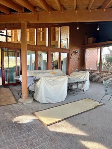 106 Brookview Road, Pittsburg, KS 66762