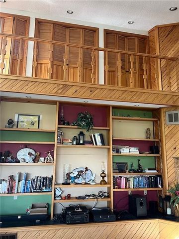 106 Brookview Road, Pittsburg, KS 66762