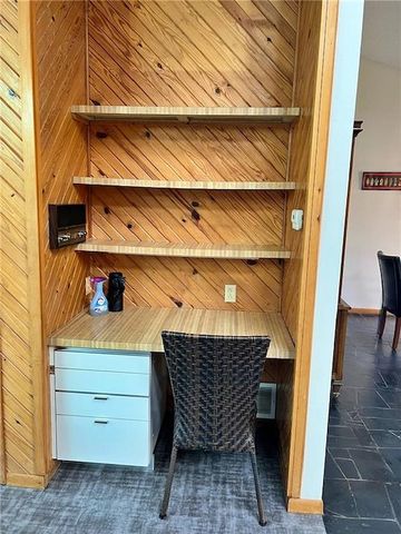 106 Brookview Road, Pittsburg, KS 66762