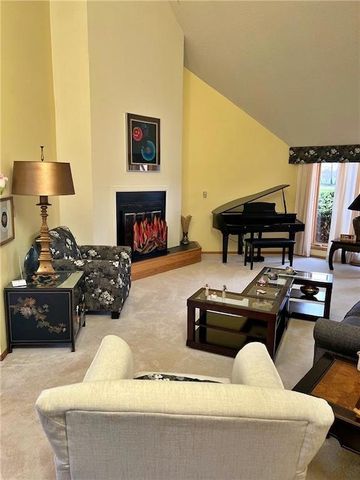 106 Brookview Road, Pittsburg, KS 66762