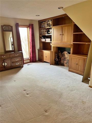 106 Brookview Road, Pittsburg, KS 66762