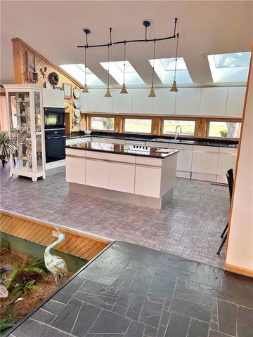 106 Brookview Road, Pittsburg, KS 66762