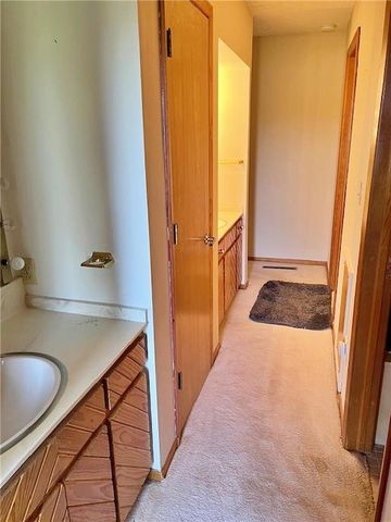 106 Brookview Road, Pittsburg, KS 66762