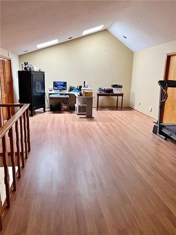 106 Brookview Road, Pittsburg, KS 66762