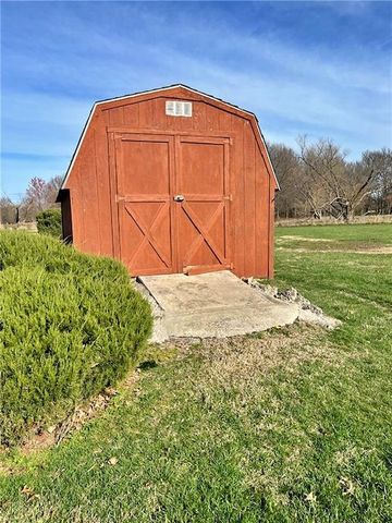 106 Brookview Road, Pittsburg, KS 66762