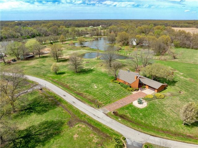 106 Brookview Road, Pittsburg, KS 66762