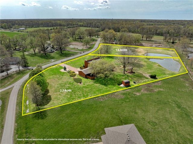 106 Brookview Road, Pittsburg, KS 66762