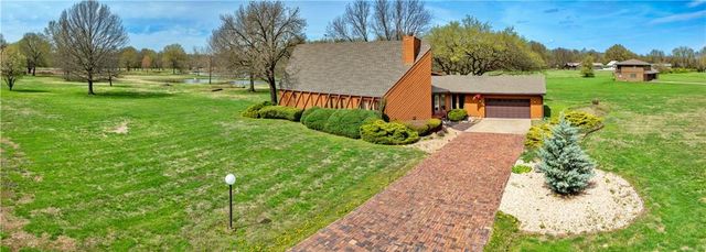 106 Brookview Road, Pittsburg, KS 66762