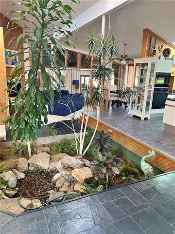 106 Brookview Road, Pittsburg, KS 66762