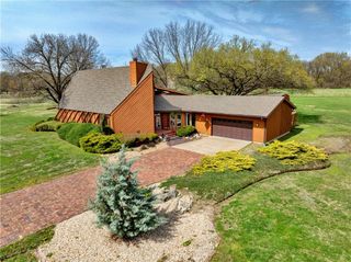 106 Brookview Road, Pittsburg, KS 66762