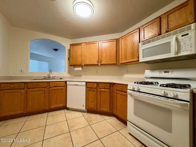 10366 E Roywood Way, Tucson, AZ 85747