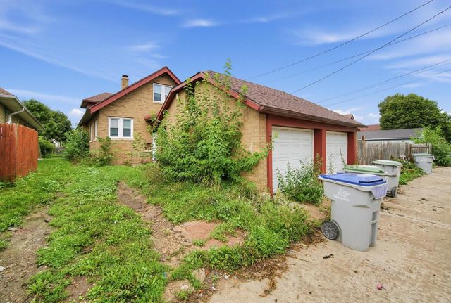2718 N 46th STREET, Milwaukee, WI 53210