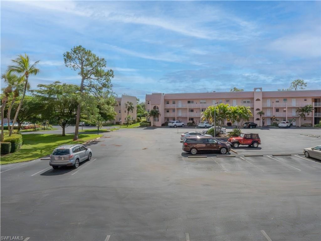 180 Turtle Lake CT 209, NAPLES, FL 34105 — photo 3